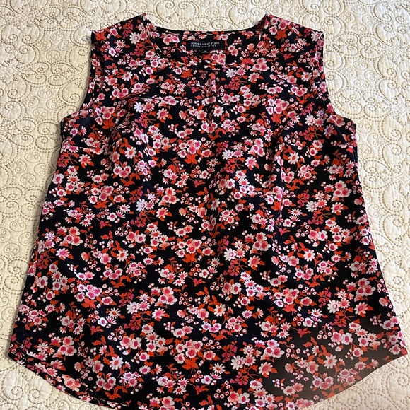 Jones New York Floral Sleeveless Blouse - Black and Red - Picture 1 of 2